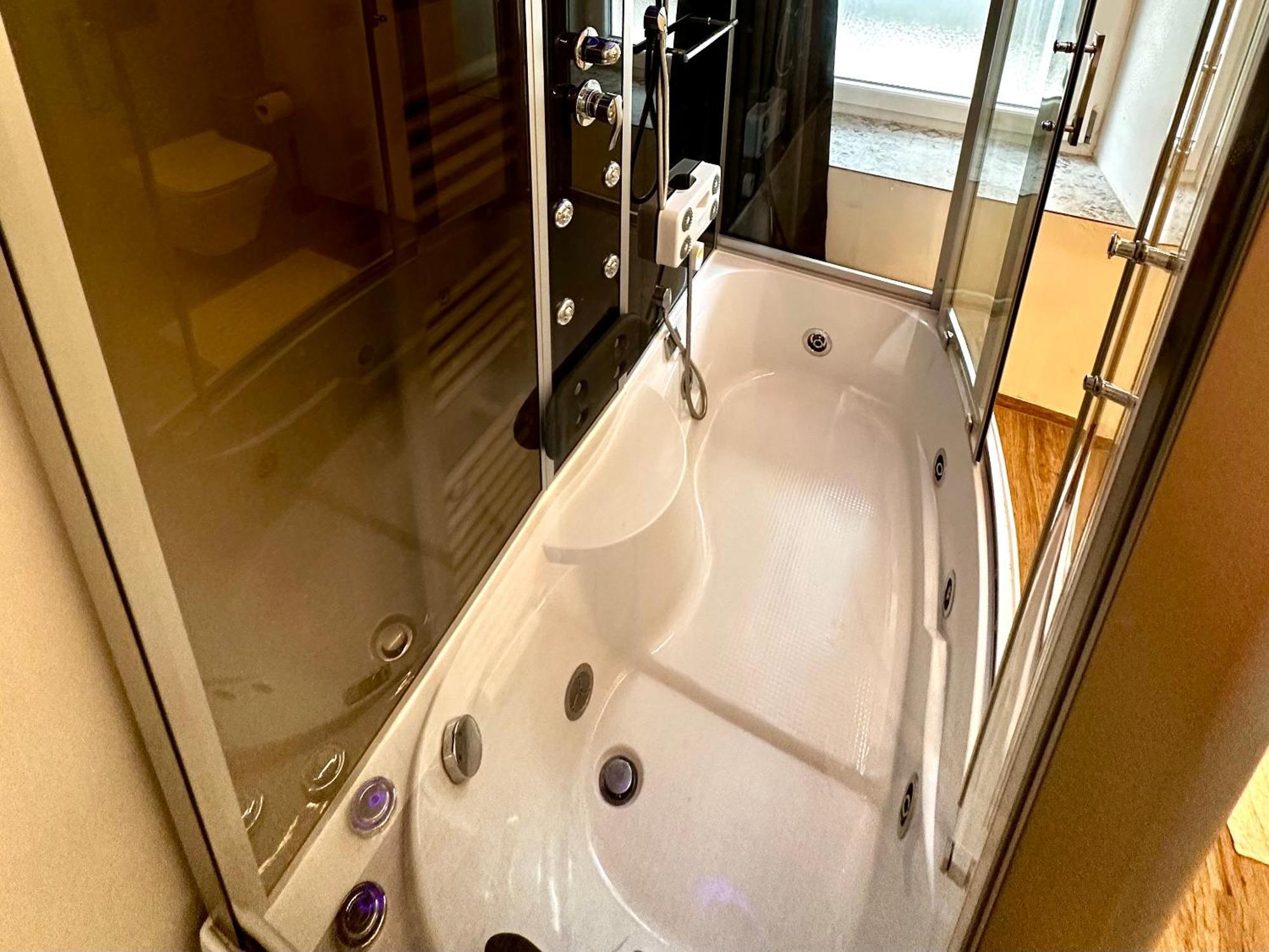 Beefree Whirlpoolsuite34-Free Parking & Fast Internet Passau Buitenkant foto